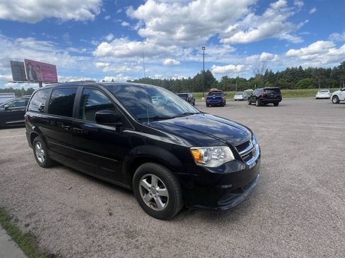 Used 2011 Dodge Grand Caravan Mainstreet w/ PWR Convenience Group FWD image 4