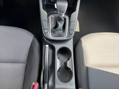 Used 2025 Kia Soul LX FWD image 14