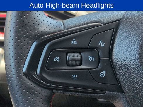 Certified 2024 Chevrolet Trax RS w/ Sunroof Package FWD image 11