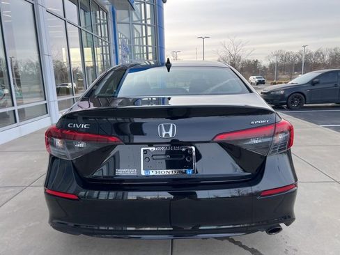 Used 2023 Honda Civic Sport image 4