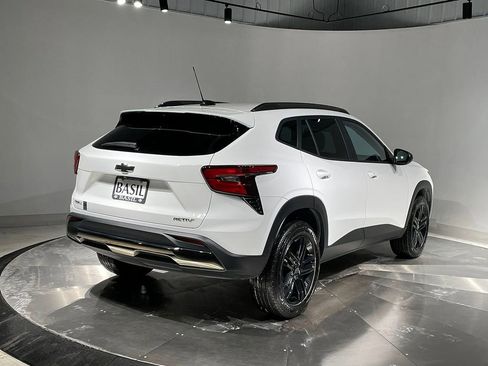 Used 2024 Chevrolet Trax ACTIV image 11