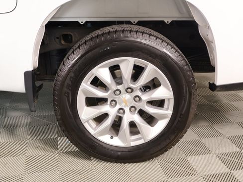 Used 2025 Chevrolet Silverado 1500 Custom AWD/4WD image 17