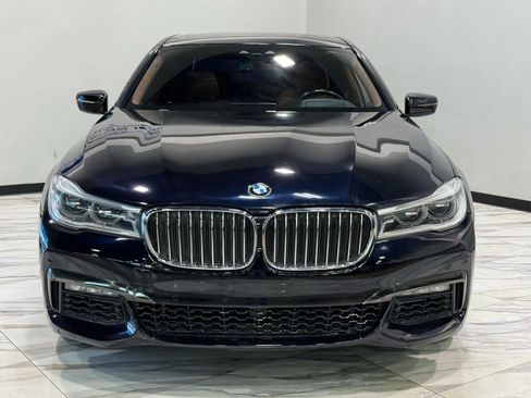 Used 2018 BMW 750i xDrive image 3