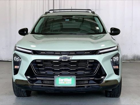 Used 2024 Chevrolet Trax ACTIV w/ Driver Confidence Package FWD image 2