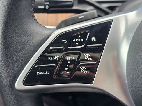 Used 2025 Mercedes-Benz C 300 Sedan image 31