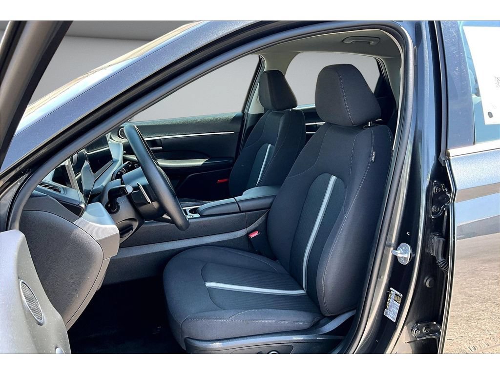 Used 2025 Hyundai Sonata SEL FWD image 34