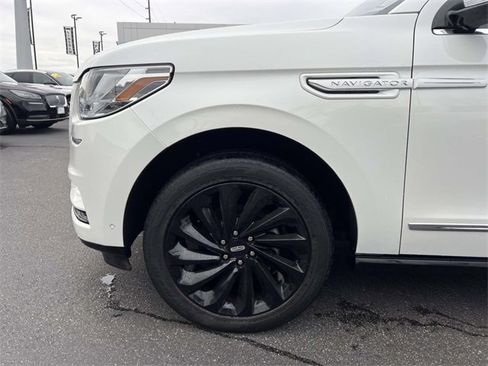 Used 2020 Lincoln Navigator Reserve w/ Equipment Group 208A Reserve image 6
