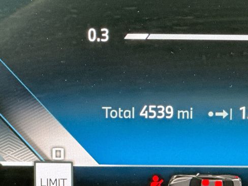 Used 2025 BMW M240i xDrive Coupe w/ Premium Package image 15