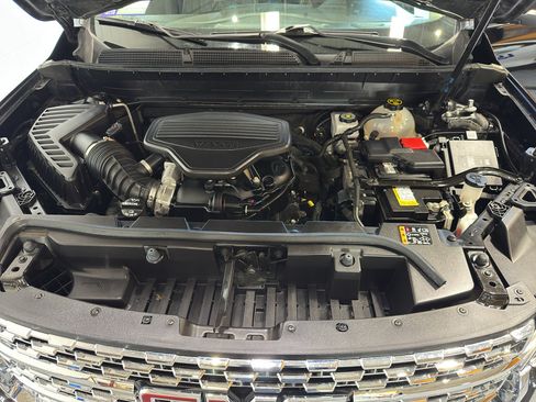 Used 2020 GMC Acadia Denali w/ Trailering Package AWD/4WD image 40