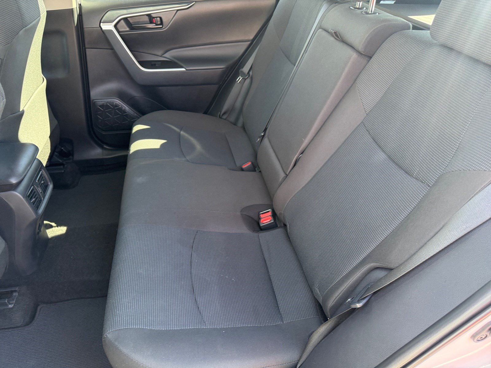 Certified 2025 Toyota RAV4 LE AWD/4WD image 17