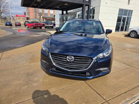 Used 2017 MAZDA MAZDA3 Touring image 2