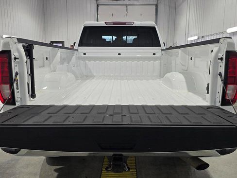 Used 2024 GMC Sierra 3500 SLE image 15