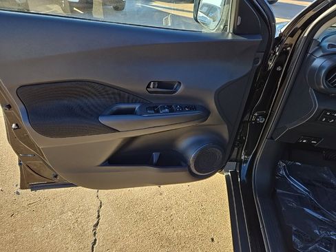 Used 2021 Nissan Kicks S image 13