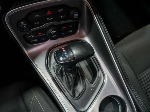 Used 2020 Dodge Challenger SXT w/ Driver Convenience Group RWD image 16
