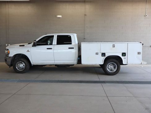 Used 2023 RAM 3500 Tradesman w/ Chrome Appearance Group AWD/4WD image 2
