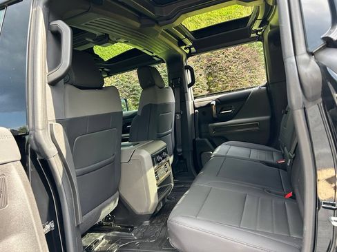 Used 2025 GMC Hummer EV 3X AWD/4WD image 45
