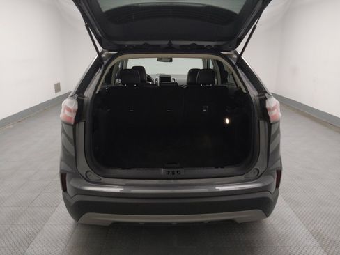 Used 2023 Ford Edge SEL image 29