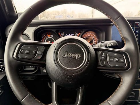 Used 2024 Jeep Wrangler Sport S image 16