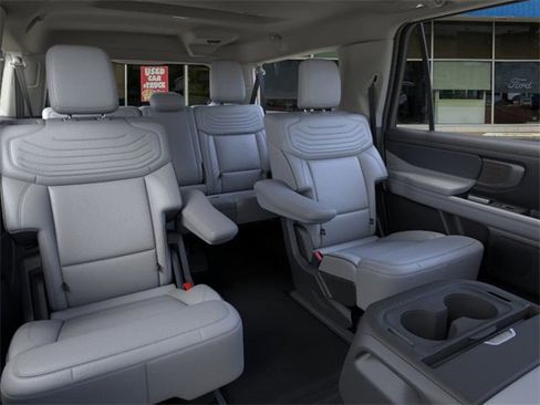 New 2025 Ford Expedition Max Platinum w/ Platinum Ultimate Package image 11