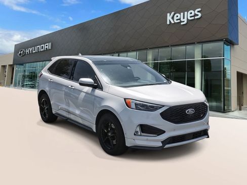 Used 2019 Ford Edge ST w/ Equipment Group 401A AWD/4WD image 3