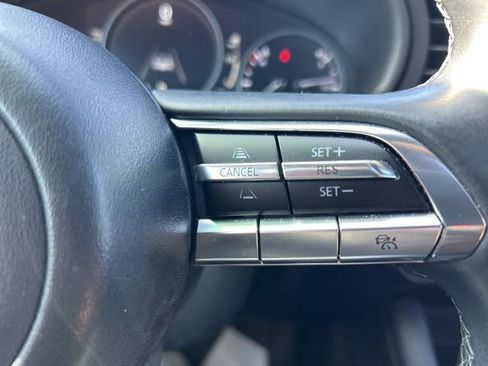 Used 2022 MAZDA MAZDA3 s image 18