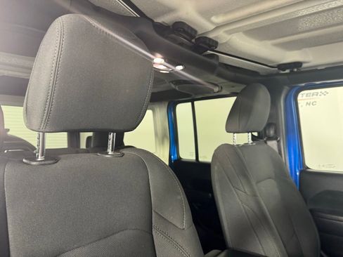 Used 2022 Jeep Wrangler Unlimited Sport w/ Xtreme Recon 35" Tire Package image 27