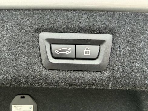 Used 2021 BMW 540i w/ Premium Package RWD image 26