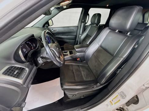 Used 2020 Jeep Grand Cherokee Altitude AWD/4WD image 22