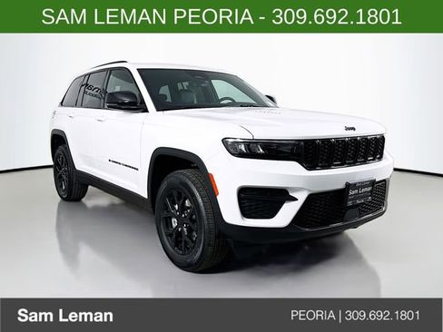 New 2025 Jeep Grand Cherokee Altitude image 1