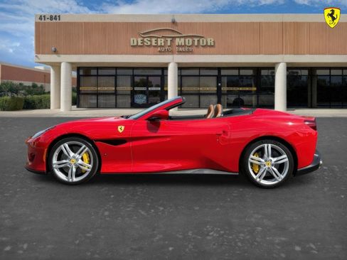 Used 2019 Ferrari Portofino image 5