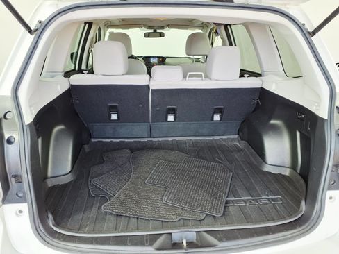 Used 2015 Subaru Forester 2.5i Premium AWD/4WD image 9