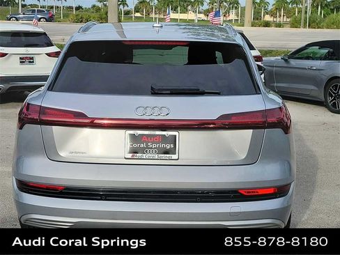 Used 2019 Audi e-tron Premium Plus image 7