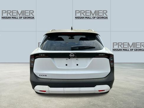 New 2026 Nissan Kicks SV image 4