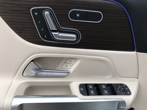 New 2026 Mercedes-Benz GLB 250 4MATIC image 12