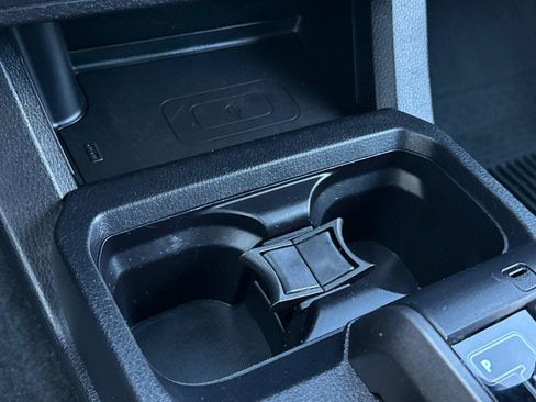 Used 2022 Toyota Tacoma TRD Off-Road image 32