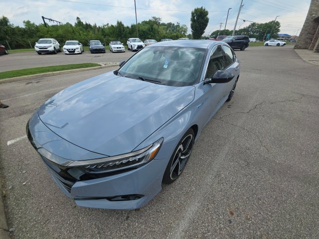 Used 2022 Honda Accord Sport image 2