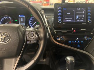 Used 2022 Toyota Camry SE w/ Convenience Package FWD video 2