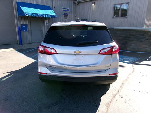 Used 2020 Chevrolet Equinox LS w/ LS Convenience Package image 6