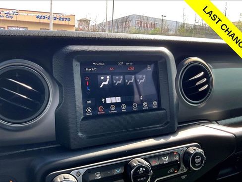 Used 2022 Jeep Wrangler Unlimited Sport AWD/4WD image 21