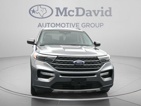 Used 2024 Ford Explorer XLT w/ Equipment Group 202A RWD image 2
