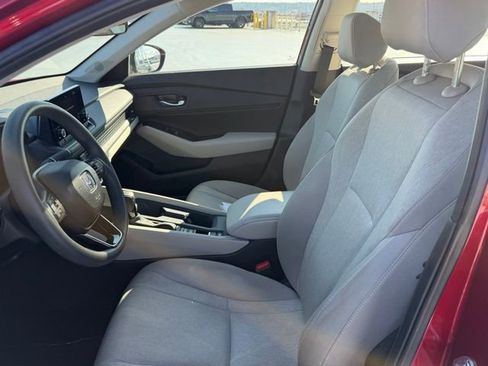 Used 2025 Honda Accord SE image 10