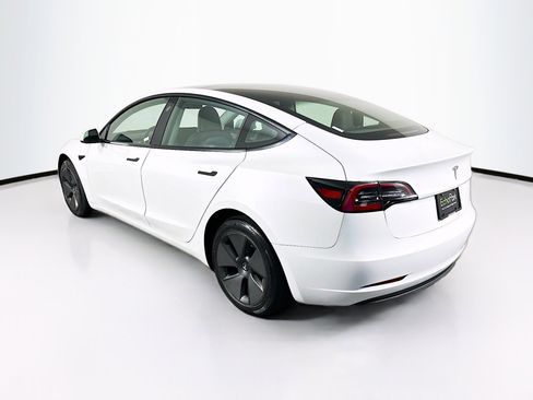 Used 2023 Tesla Model 3 Standard Range image 5