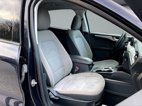 Used 2021 Ford Escape SE image 27