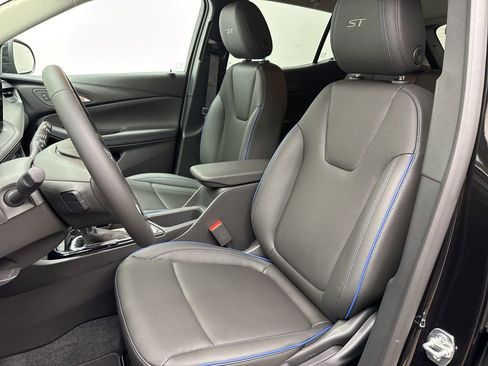 New 2026 Buick Encore GX Sport Touring image 9