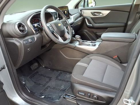 Used 2024 Chevrolet Blazer LT w/ Convenience Package FWD image 11