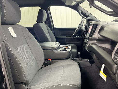 Used 2024 RAM 3500 Tradesman w/ Chrome Appearance Group image 19