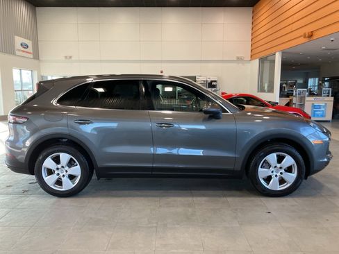 Used 2019 Porsche Cayenne image 4