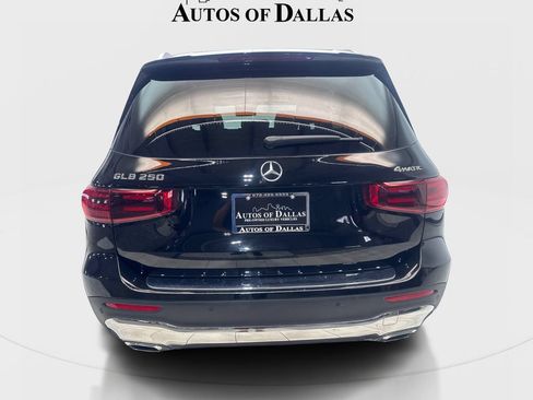 Used 2025 Mercedes-Benz GLB 250 4MATIC image 7