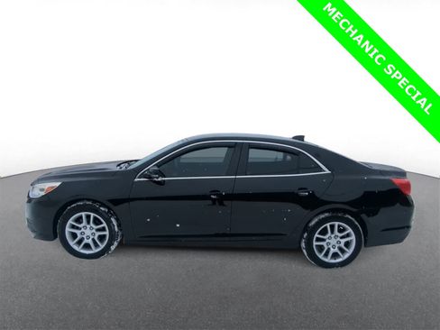 Used 2016 Chevrolet Malibu LT w/ Power Convenience Package image 5