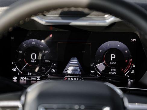 New 2026 GMC Canyon Elevation w/ Convenience Package image 23